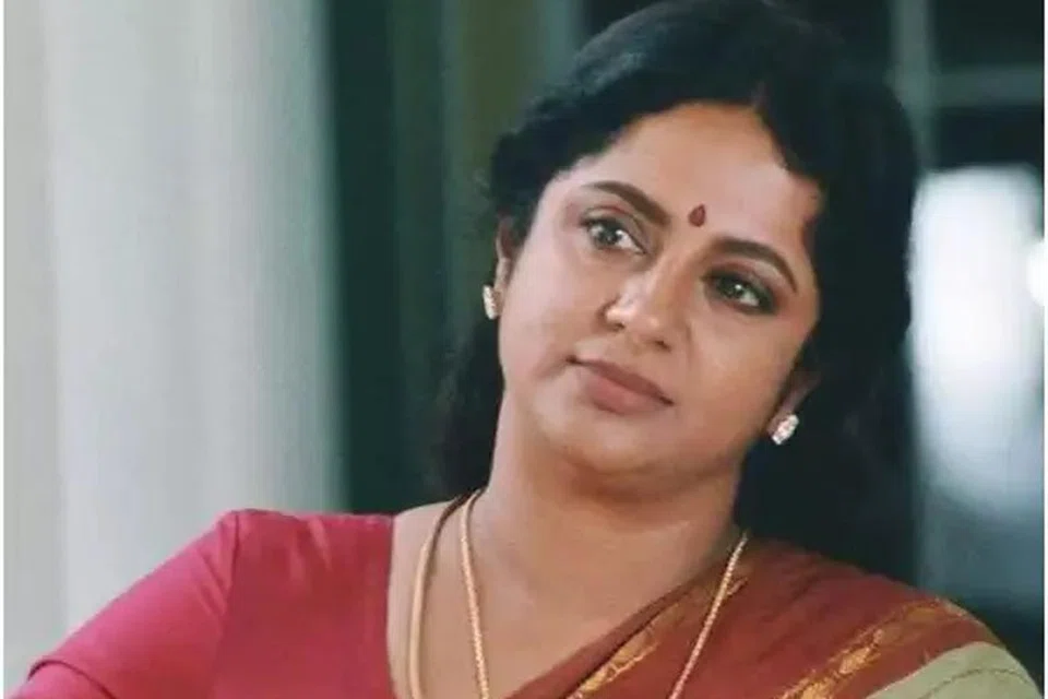 நடிகை ஸ்ரீவித்யா.