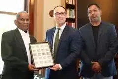 இளையராஜாவின் ஐம்பது ஆண்டுகால இசைப்பயணத்தைப் போற்றும் வகையில், ஆஸ்திரேலிய நாடாளுமன்றம் அவருக்குச் சிறப்பு கௌரவத்தை வழங்கியுள்ளது.