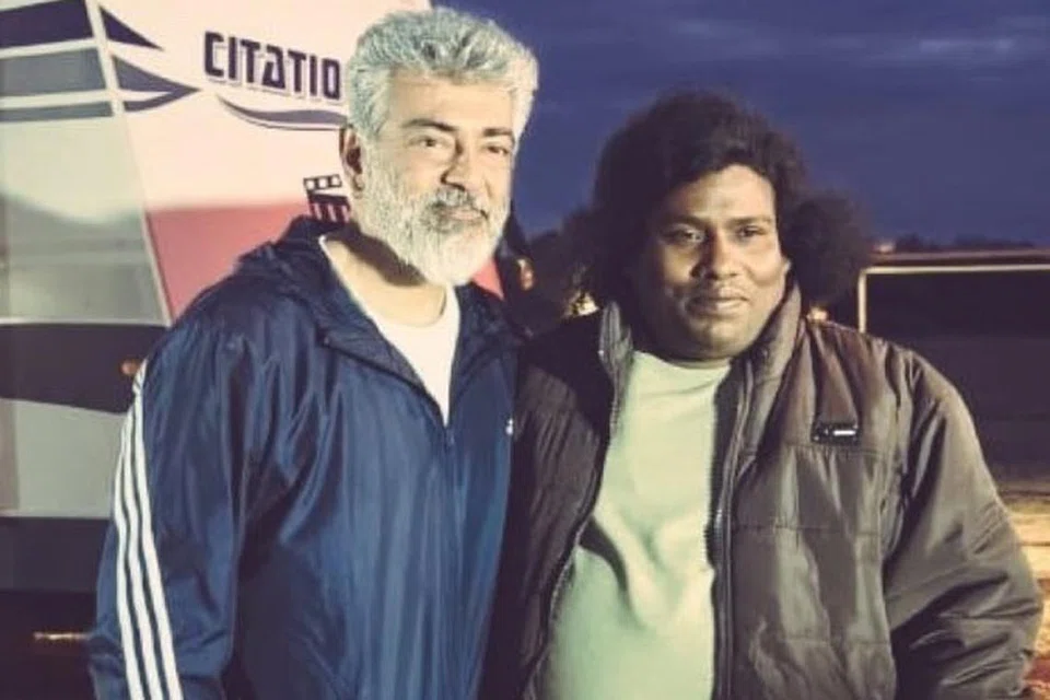 அஜித், யோகிபாபு.
