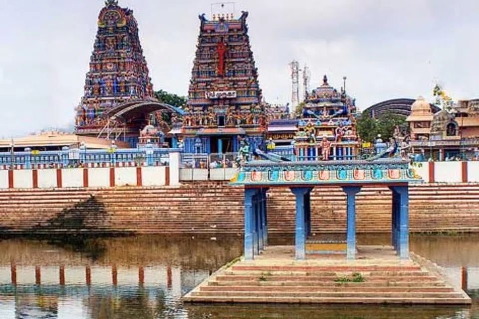 சென்னை வடபழனி முருகன் கோவில்.