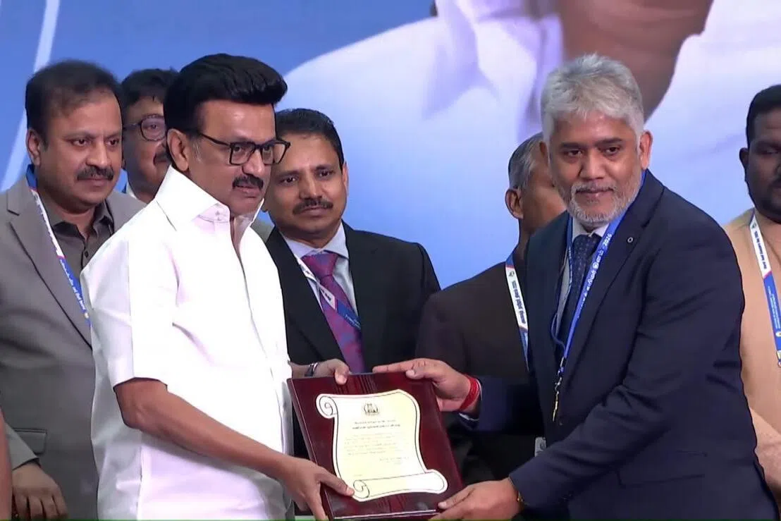 சிங்கப்பூரருக்குத் தமிழ்நாட்டின் கணியன் பூங்குன்றனார் விருது