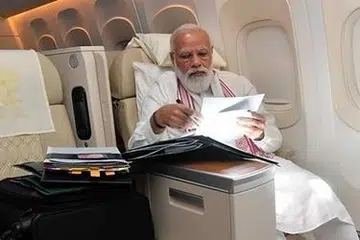 கடந்த ஆண்டு இந்திய பிரதமர் மேற்கொண்ட வெளிநாட்டுப் பயணங்களில் ஃபிரான்ஸ் நாட்டுக்குச் சென்றதுதான் அதிக செலவை ஏற்படுத்திய பயணமாகும்.