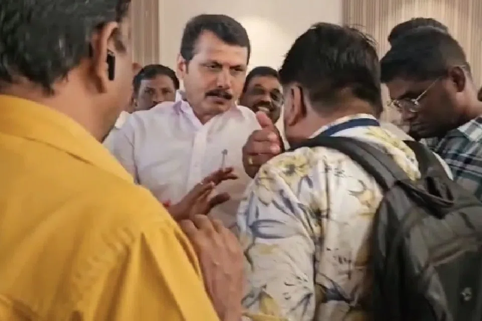 நிருபருடன் வாக்குவாதத்தில் இறங்கிய செந்தில் பாலாஜி.