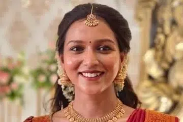 காவ்யா அனில்.