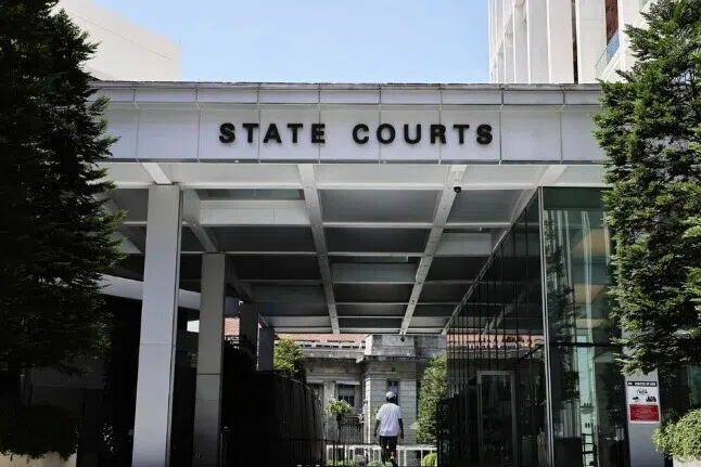 பண முதலைக்கு உதவியதாக ஆசிரியர் மீது மீண்டும் குற்றச்சாட்டு