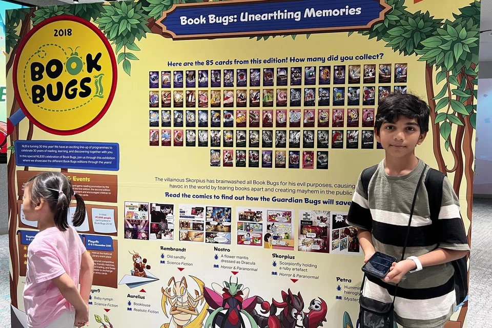 100க்கும் மேற்பட்ட விளையாட்டு அட்டைகளைச் சேகரித்துள்ள தாஜுதீன், 11.