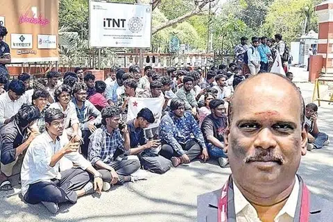 பாலியல் குற்றச்சாட்டுக்கு உள்ளான பேராசிரியரை கைது செய்யக் கோரி அண்ணா பல்கலைக்கழகம் முன்பு போராட்டத்தில் ஈடுபட்ட இந்திய மாணவர் சங்கத்தினர். (உள்படம்) ஞானவேல் பாபு.