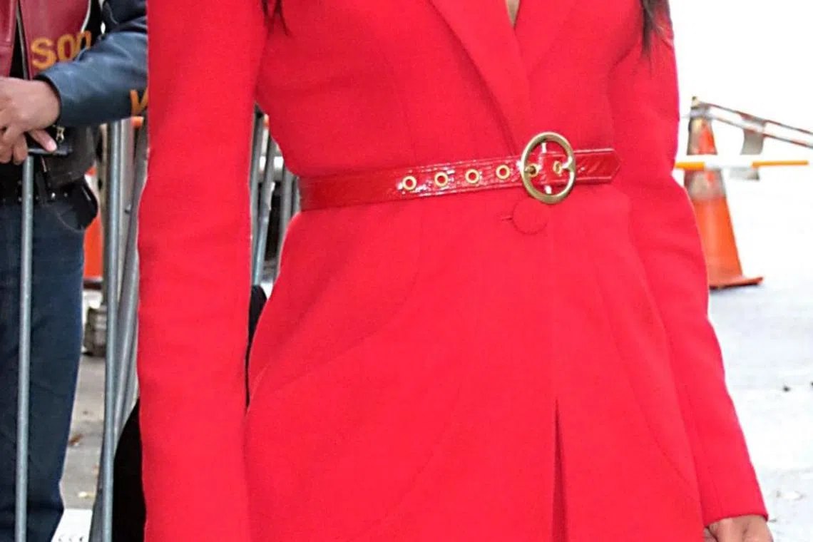 தயாரிப்பாளர்களாக மாறி வரும் இந்தித் திரையுலக நாயகிகள்