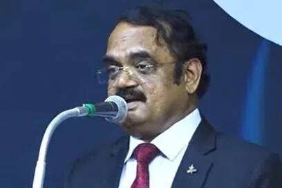 இந்தியாவிற்கு லீ குவான் யூ போன்ற தலைவர் வேண்டும்: மயில்சாமி அண்ணாதுரை