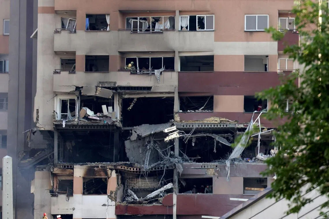 இஸ்ரேலை நோக்கி 100 வானூர்திகளைப் பாய்ச்சியது ஈரான்