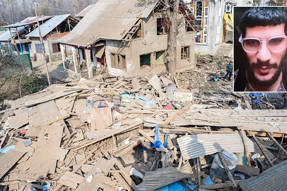 டெல்லி கார் குண்டுவெடிப்புச் சம்பவம்: உமரின் வீடு தரைமட்டமாக்கப்பட்டது