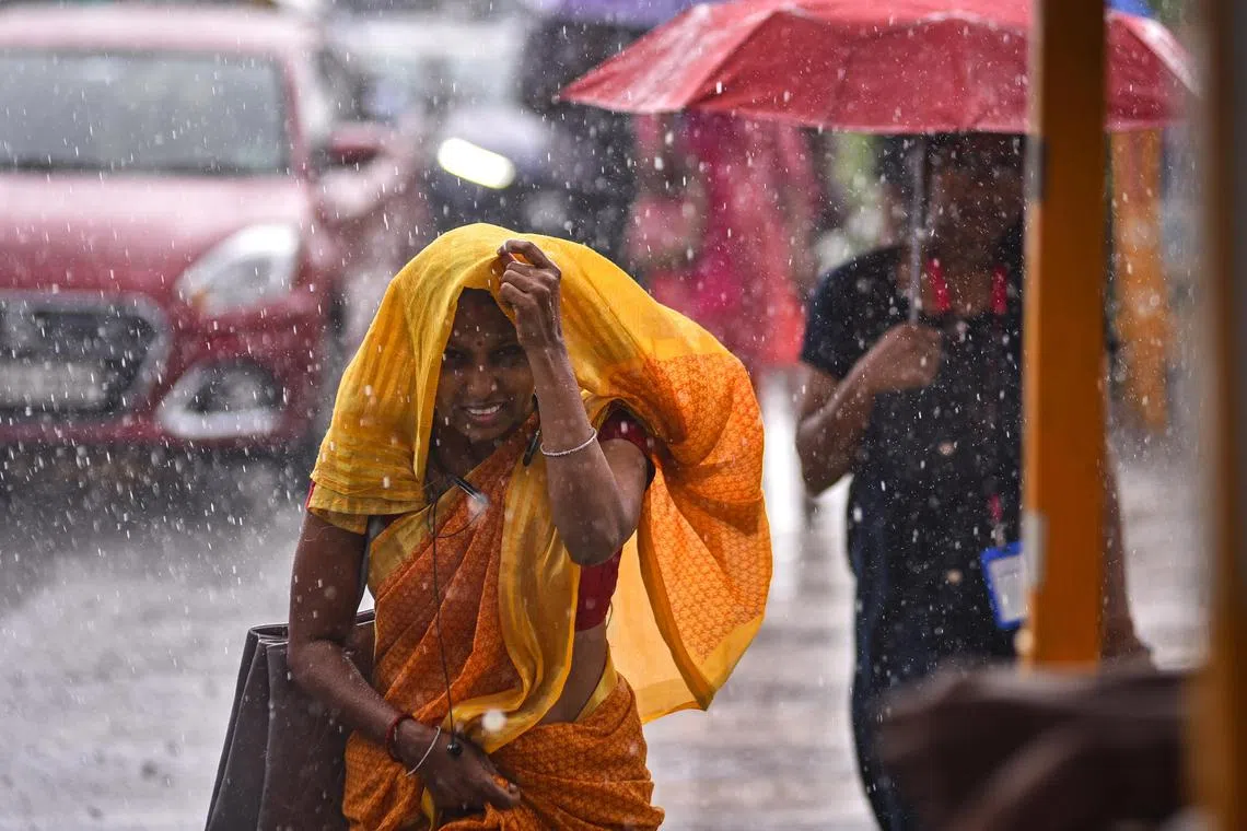 இந்தியா, நேப்பாளம்: கனமழையில் 100 பேர் உயிரிழப்பு