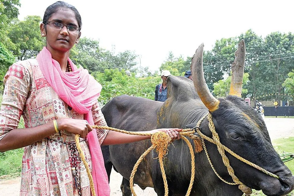  ‘ராமு பையா’ வுடன் வவிஷ்ணா.