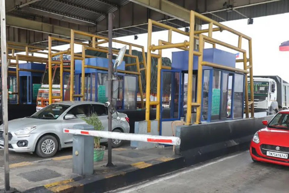 நாட்டிலேயே ஆக அதிகமாக ராஜஸ்தான் மாநிலத்தில் 142 சுங்கச்சாவடிகள் உள்ளன.