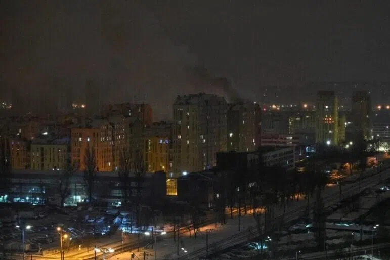 உக்ரேன் தலைநகர் மீது ஆளில்லா வானூர்தித் தாக்குதல்; நால்வர் மரணம்