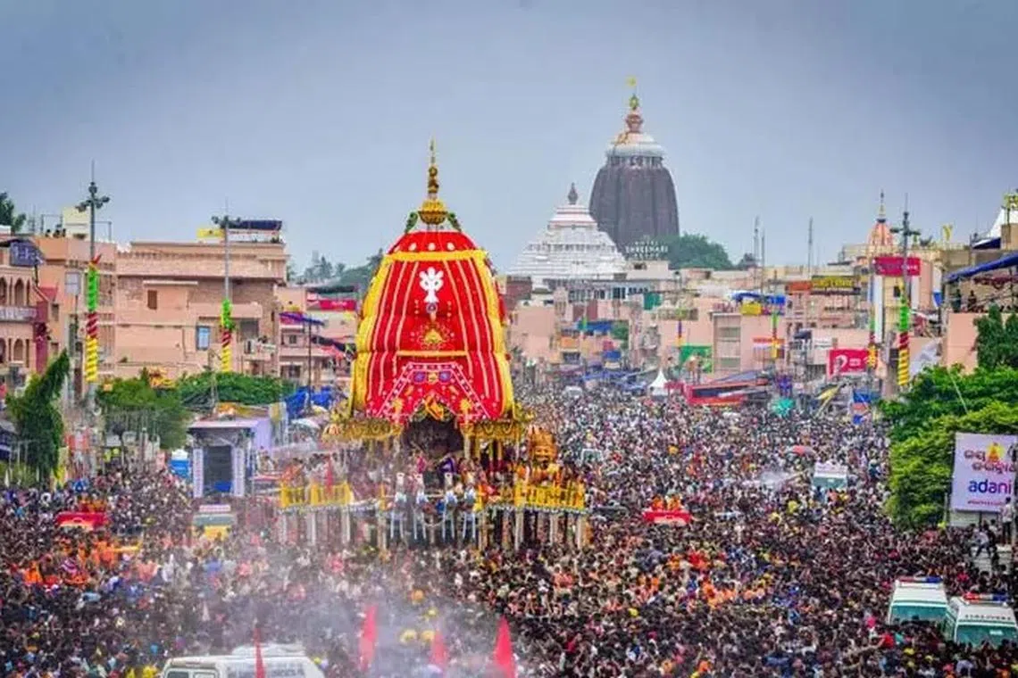 பூரியில் ஜெகநாதர் ரத யாத்திரையின்போது 
நெரிசலில் சிக்கி
மூவர் பலி; 10 பேர் காயம்