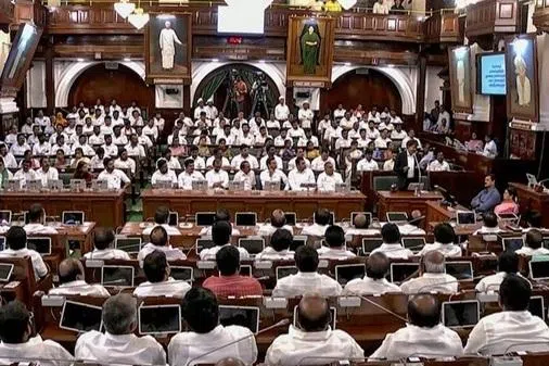 நம்பிக்கை வாக்கெடுப்பில் தவெக அரசு வெற்றி