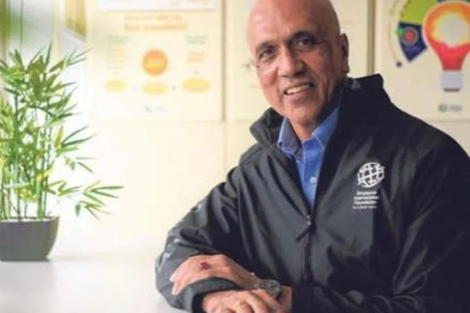 தொண்டூழியத்தைத் தொடர்ந்து ஊக்குவிக்கும் மருத்துவர் ராமசுவாமி அகிலேஸ்வரன்.