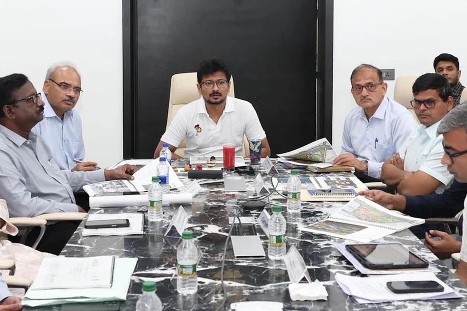அனைத்துலக விளையாட்டு நகரம் அமைப்பதற்கான பணிகள் குறித்த ஆய்வுக் கூட்டம் நவம்பர் 16ஆம் தேதி சென்னையில் நடைபெற்றது.