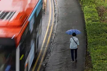 இரண்டு புதிய பருவநிலையின் வருகையால் சிங்கப்பூரில் பெய்யக்கூடிய ஒட்டுமொத்த மழையின் அளவு அதிகரிக்கும் சாத்தியம் இல்லை என்று வல்லுநர்கள் கருதுகின்றனர்.