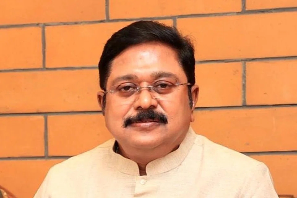 தினகரன்.
