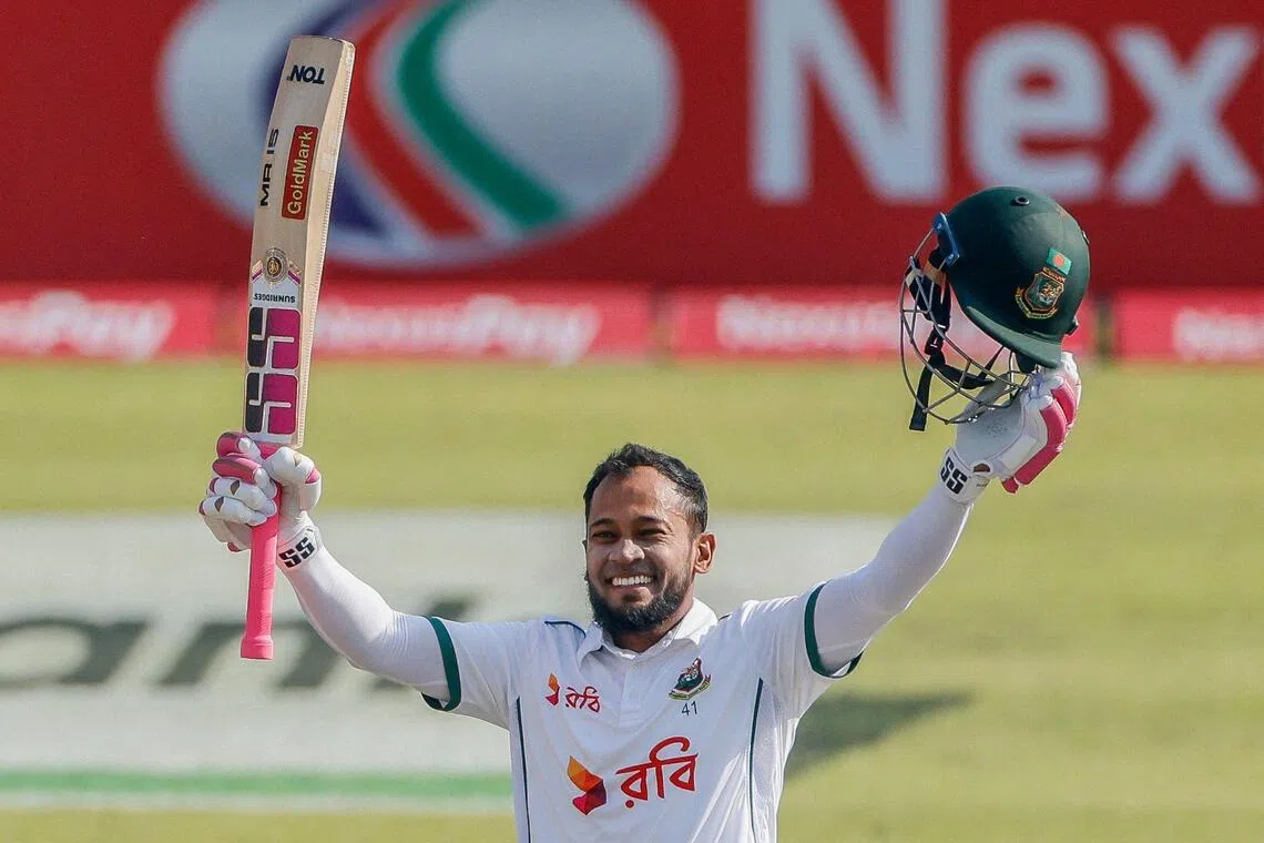 நூறாவது டெஸ்ட் போட்டியில் சதமடித்து சாதனை