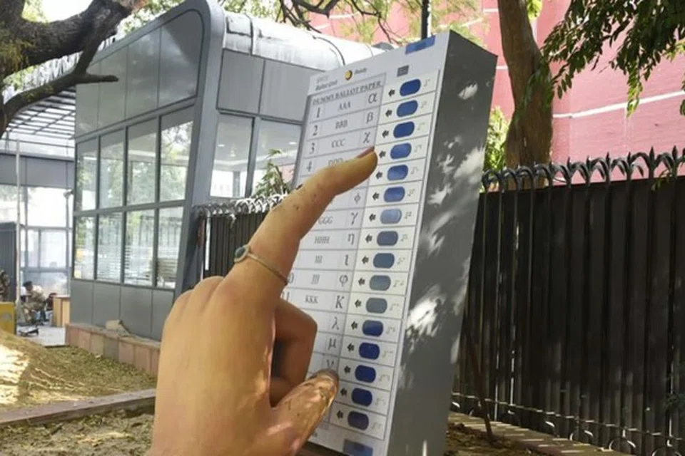 எட்டு மத்திய அமைச்சர்களில் ஒருவரான எல்.முருகன் நீலகிரி மக்களவைத் தொகுதியில் களம் காண்கிறார்.