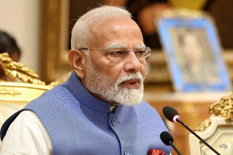 மிண்ணணு சில்லு கொள்முதலில் இந்தியா முக்கிய நாடாக உள்ளது என்று பிரதமர் மோடி தெரிவித்து உள்ளார்.