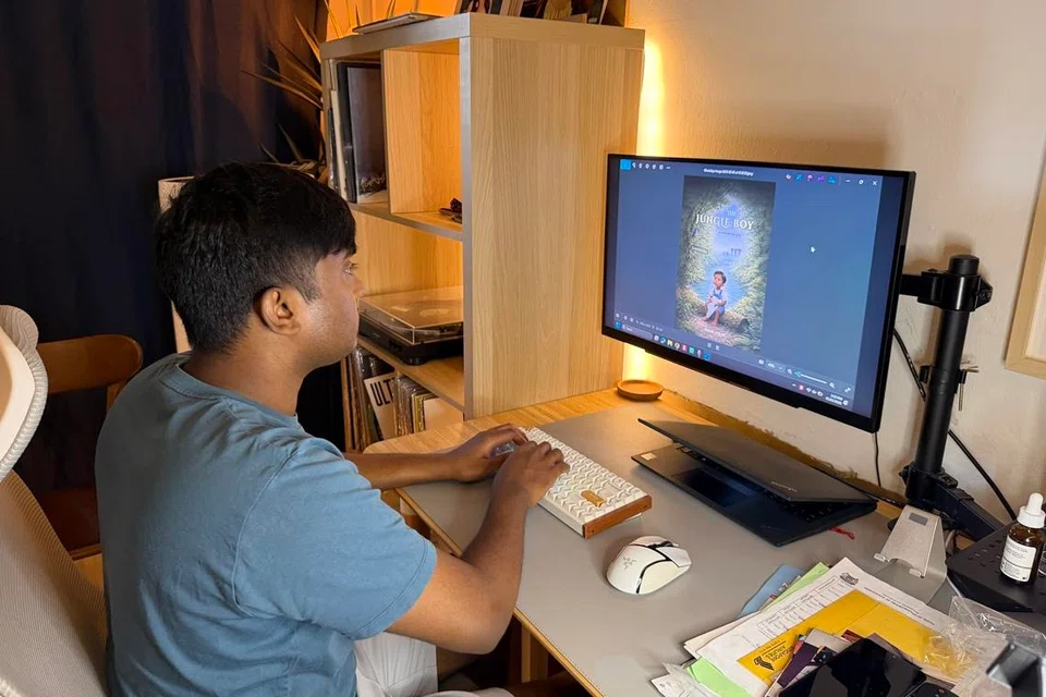 ‘தி ஜங்கிள் பாய்’ என்ற தலைப்பில் தமது வாழ்க்கைப் பயணத்தைத் தொகுத்த தன்வரலாற்று நூலை எழுதிகொண்டிருக்கிறார் திரு டினோ ஐசாக்.