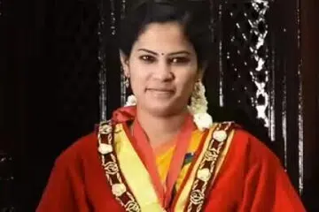 2022ஆம் ஆண்டு சென்னை மேயராகப் பொறுப்பேற்ற முதல் தலித் பெண் பிரியா ராஜன்.