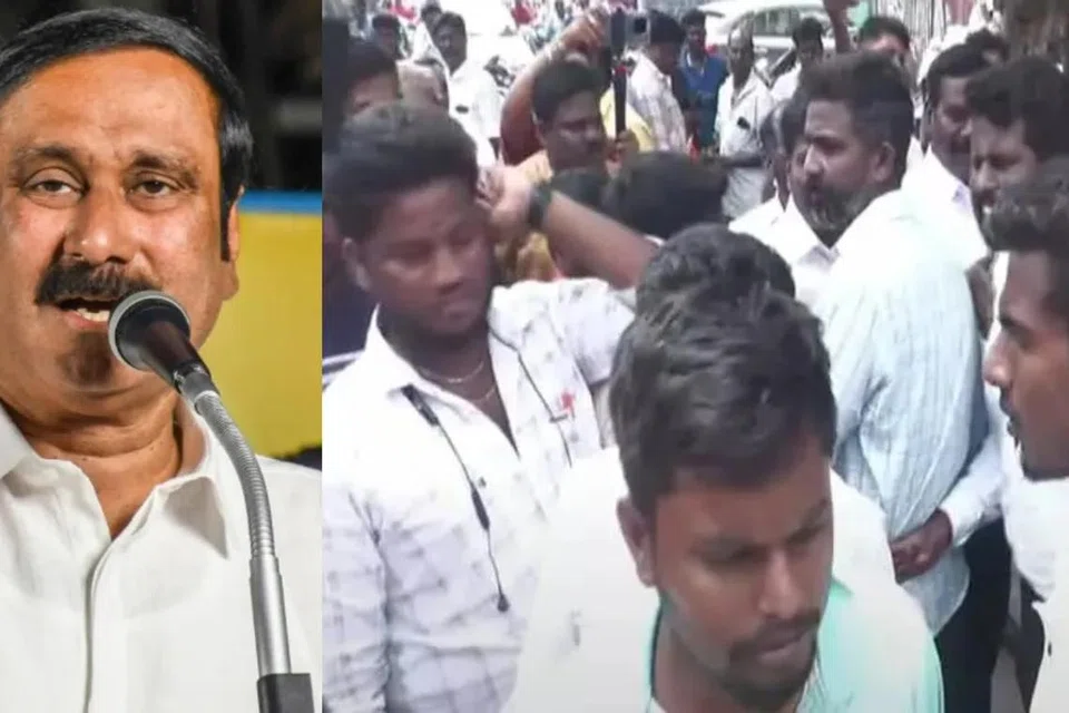அன்புமணி நீக்கப்பட்டதைக் கண்டித்து அவரது ஆதரவாளர்கள் பாமக நிறுவனர் ராமதாஸ் இல்லம் அருகே போராட்டத்தில் ஈடுபட்டனர்.