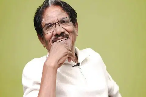 ‘இயக்குநர் இமயம்’ என்று புகழப்பட்ட திரு பாரதிராஜா.