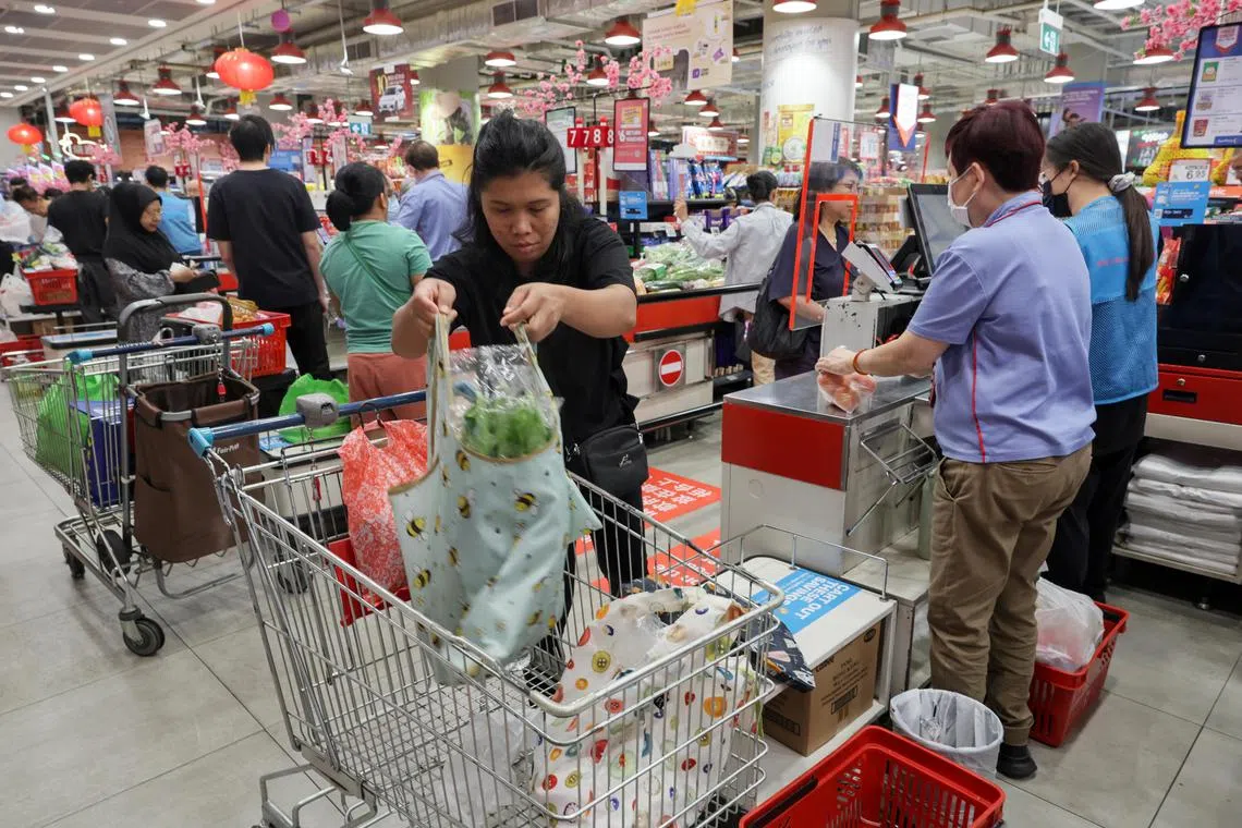 சீனப் புத்தாண்டின் முதல் நாளன்று 151 ஃபேர்பிரைஸ் பேரங்காடிகள் திறந்திருக்கும்