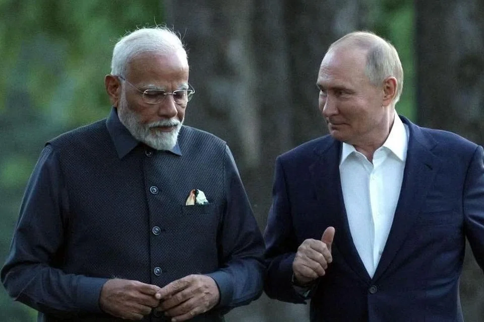 இந்தியப் பிரதமர் நரேந்திர மோடி, ஜூலை 8ஆம் தேதி தனிப்பட்ட இரவு விருந்துக்காக ரஷ்ய அதிபர் விளாடிமிர் புட்டினைச் சந்தித்தார்.