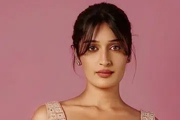 நிஹாரிகா.