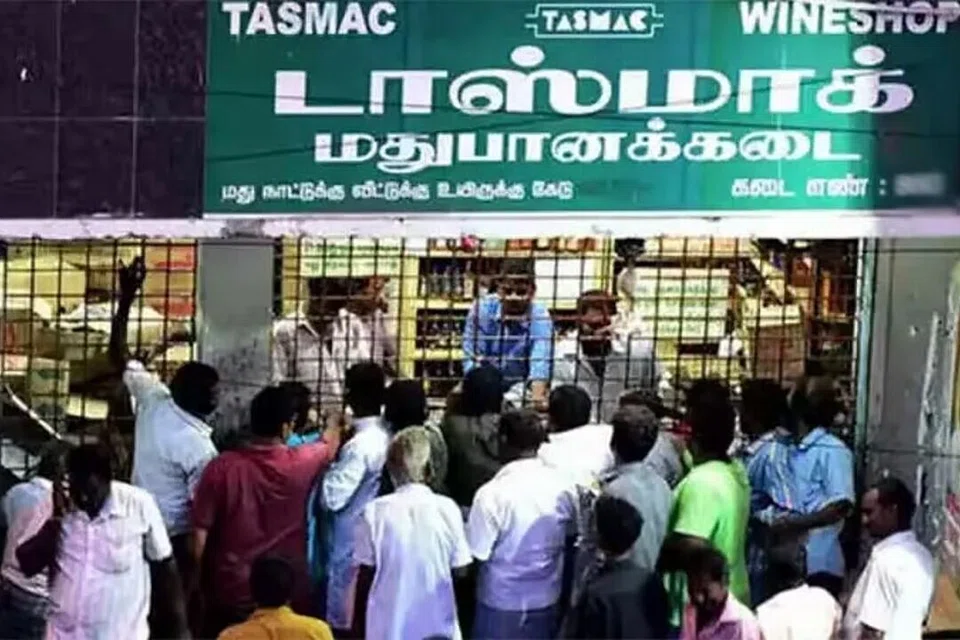 ஒருவருக்கு அதிகபட்சமாக 12 புட்டி பீர் மட்டுமே விற்கப்பட வேண்டும் என அறிவுறுத்தப்பட்டுள்ளது.