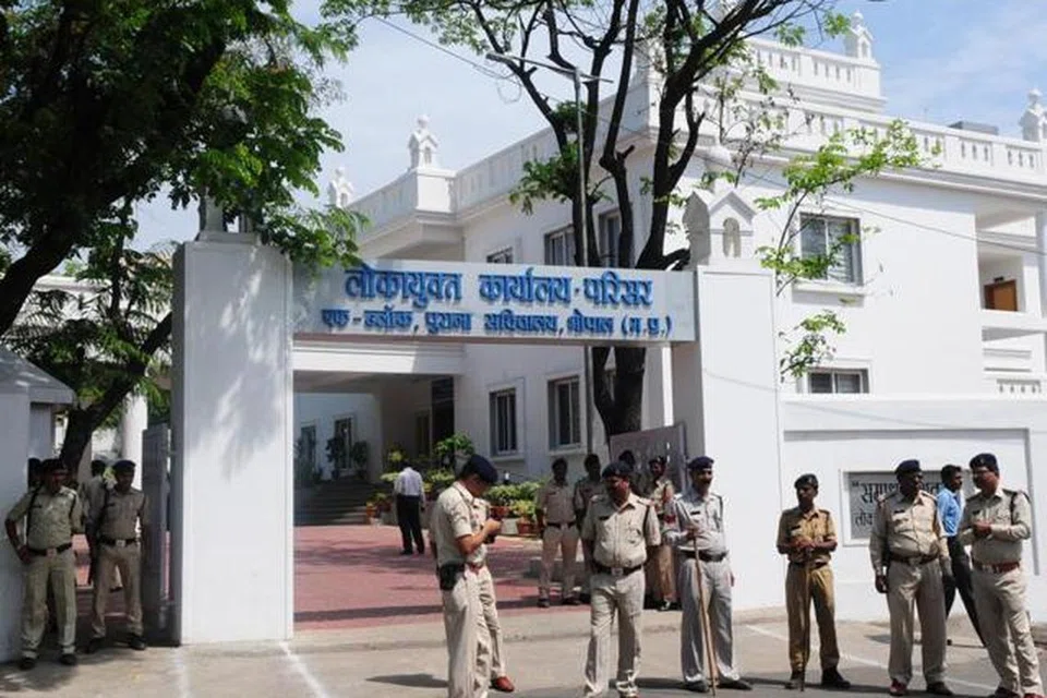 சம்பந்தப்பட்ட காவலர்மீதும் தவற்றுக்குக் காரணமான அதிகாரிகள்மீதும் ஒழுங்கு நடவடிக்கை எடுக்கப்படும் எனக் காவல்துறை தெரிவித்துள்ளது.