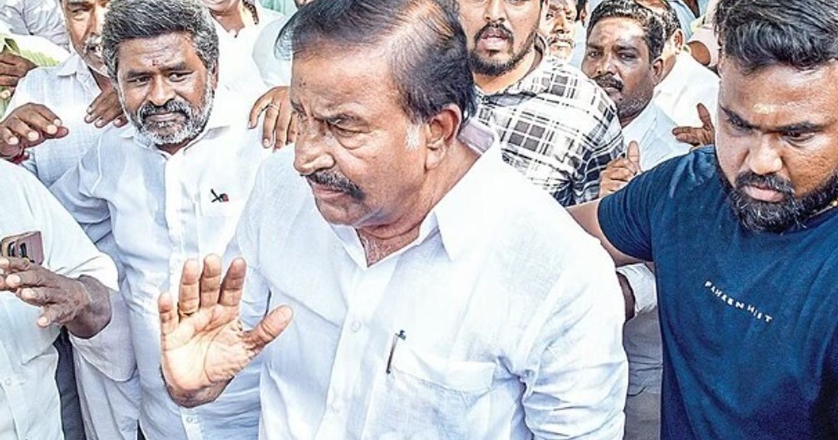 முன்னாள் தமிழக அமைச்சர் கே.என். நேரு சார்ந்த 25 இடங்களில் திடீர் சோதனை
