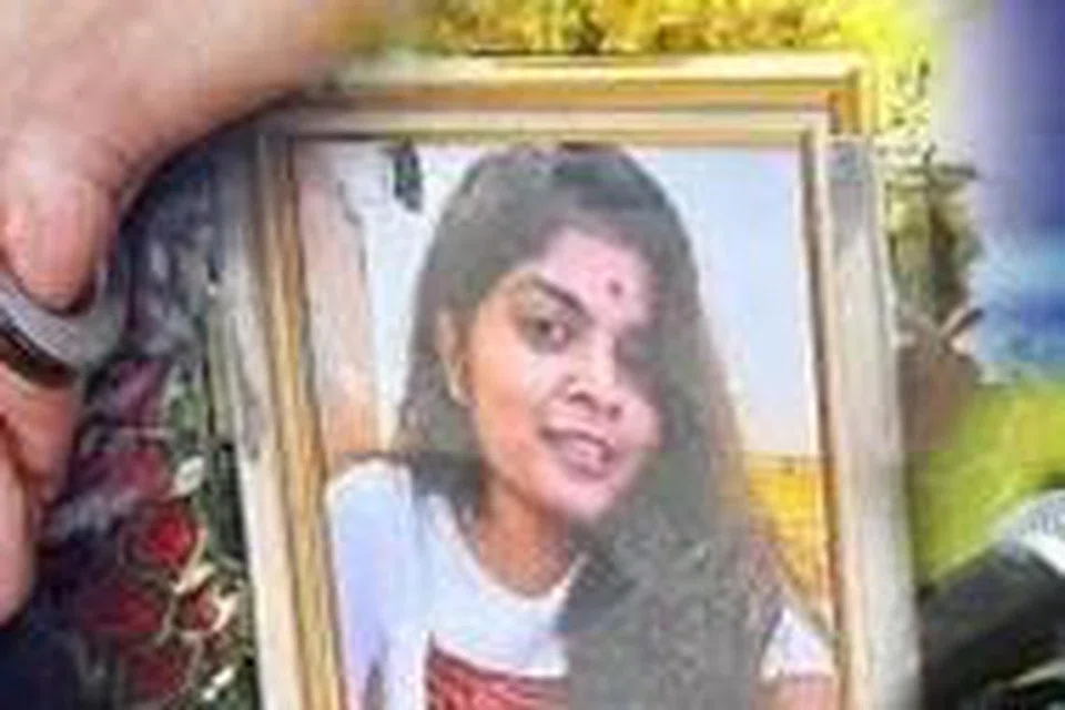 இணையப் பகடிவதை காரணமாக ‘ஈஷா’ என்று அழைக்கப்பட்ட 30 வயது ராஜேஸ்வரி அப்பாஹு உயிரை மாய்த்துக்கொண்டார்.
