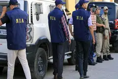 கோவையில் இரண்டு இடங்களில் என்ஐஏ அதிகாரிகள் அதிரடி சோதனை மேற்கொண்டனர். 