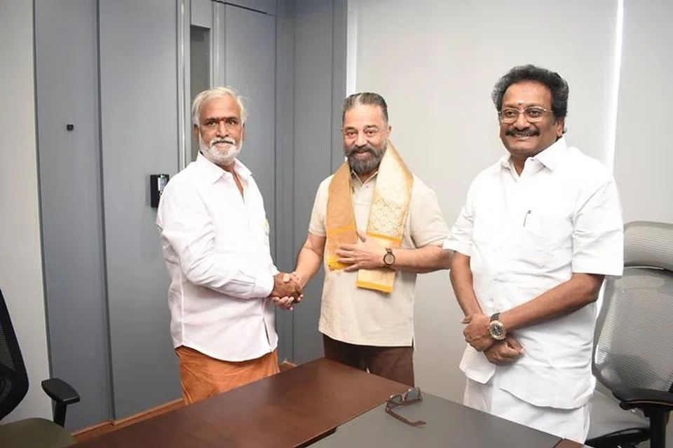 மக்கள் நீதி மய்யம் கட்சியின் தலைவர் கமல்ஹாசனை
இந்து சமய அறநிலையத்துறை அமைச்சர் சேகர்பாபு புதன்கிழமை (பிப்ரவரி 12) சந்தித்தார். 