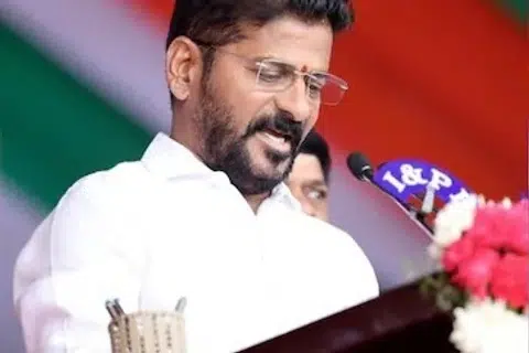 தெலுங்கானா முதல்வர் ரேவந்த் ரெட்டி.
