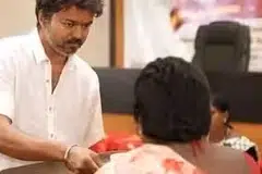 கரூர் சம்பவத்தில் பாதிக்கப்பட்ட குடும்பத்தினரைச் சந்தித்த விஜய்.