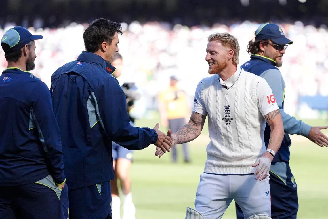 ஆஷஸ் டெஸ்ட்: 15 ஆண்டுகளுக்குப் பிறகு ஆஸ்திரேலியாவில் இங்கிலாந்து வெற்றி