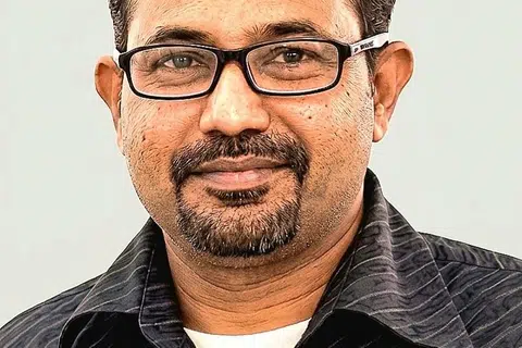 எழுத்தாளர் பாலு மணிமாறன்