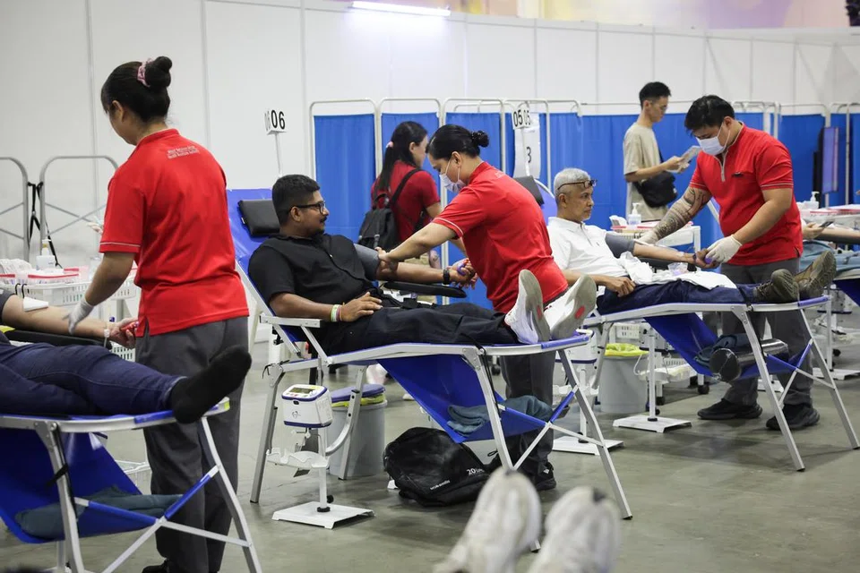 தற்போது 60 வயது வரையிலான மக்கள் மட்டுமே முதன்முறையாக ரத்த தானம் செய்ய அனுமதிக்கப்படுகின்றனர். 