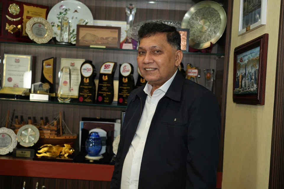 எம்இஎஸ் நிறுவனரும் கொடைவள்ளலுமான அப்துல் ஜலீலின் நூலுக்கான பணிகள் நிறைவடைய ஏறத்தாழ மூன்று ஆண்டுகள் ஆயின. 