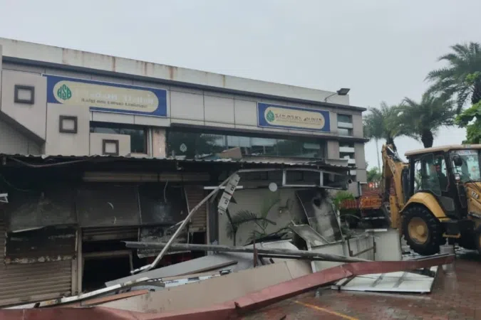 சென்னை விமான நிலையம் அருகே சரவண பவன் உணவகம் ஆக்கிரமித்த அரசு நிலம் மீட்பு