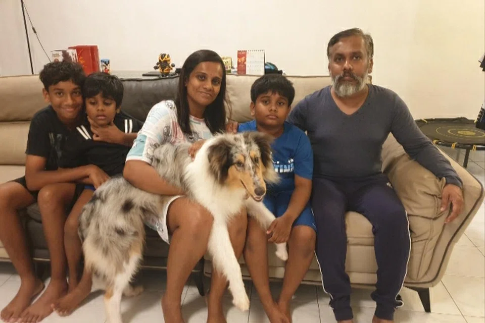 தங்கள் மூன்று மகன்களுடன் மேகநாதனும் ஷர்மிணியும்
