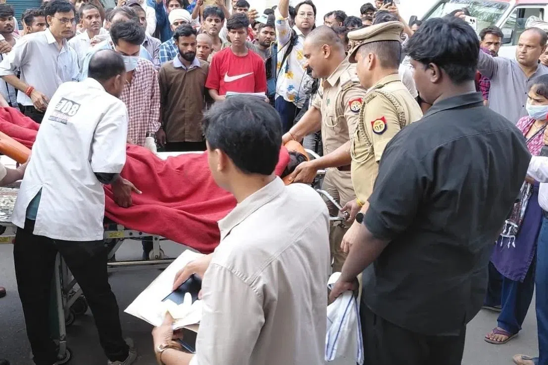லக்னோ வணிக வளாகத்தில் தீ, 15 பேர் உயிரிழப்பு